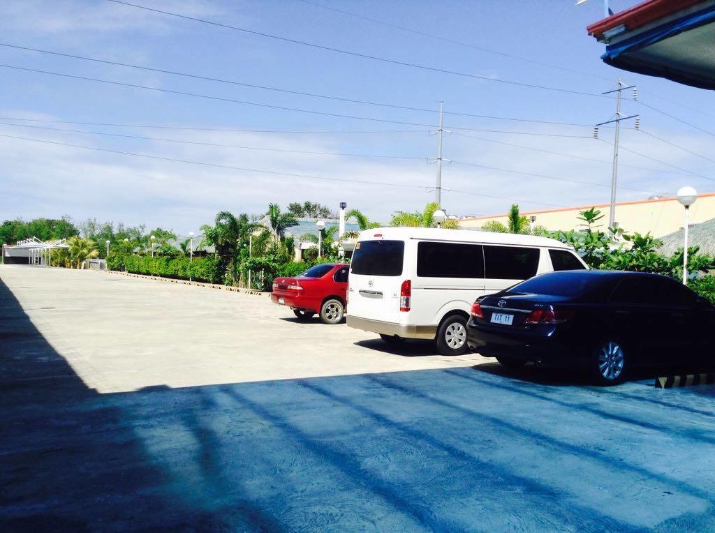 Ukl Ever Resort Hotel Laoag Extérieur photo