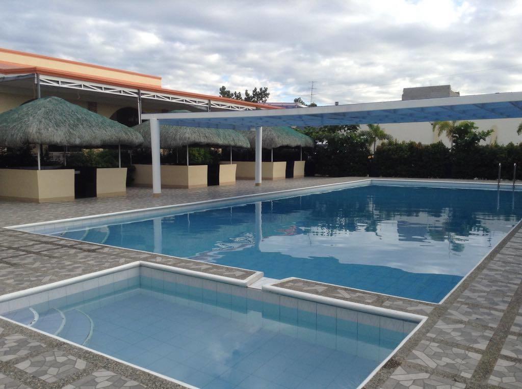 Ukl Ever Resort Hotel Laoag Extérieur photo