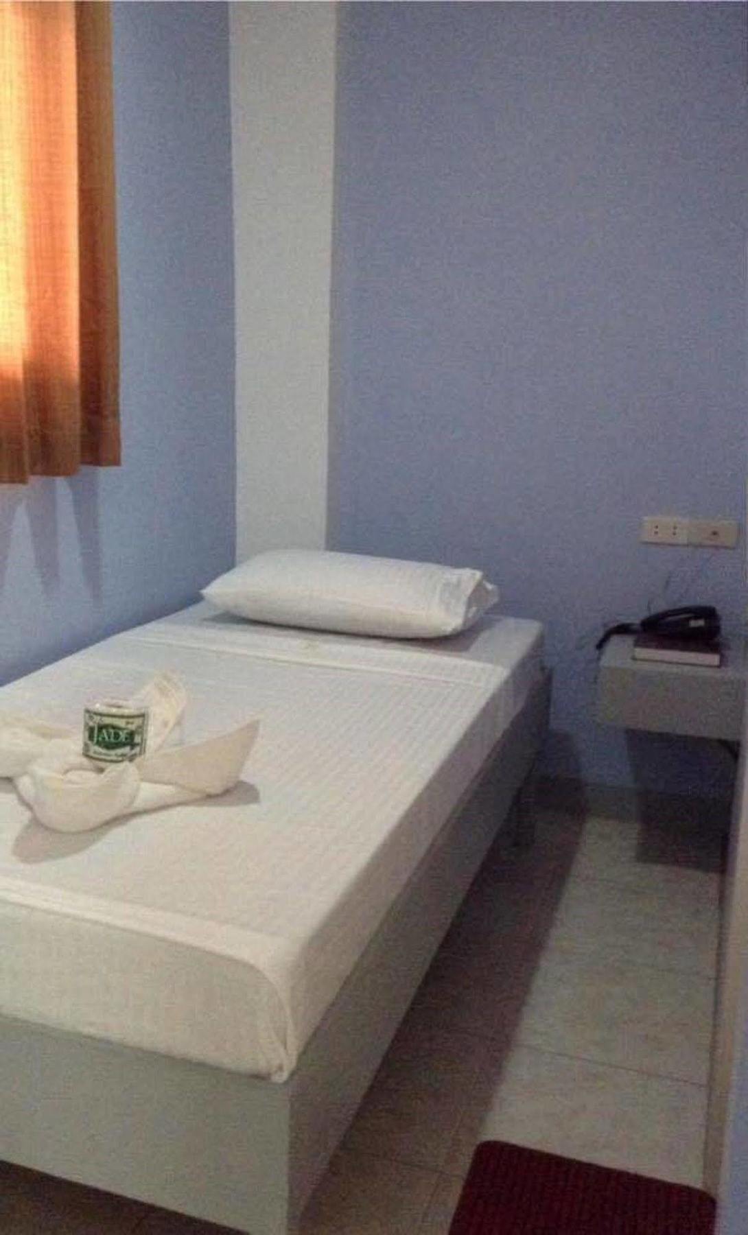 Ukl Ever Resort Hotel Laoag Extérieur photo