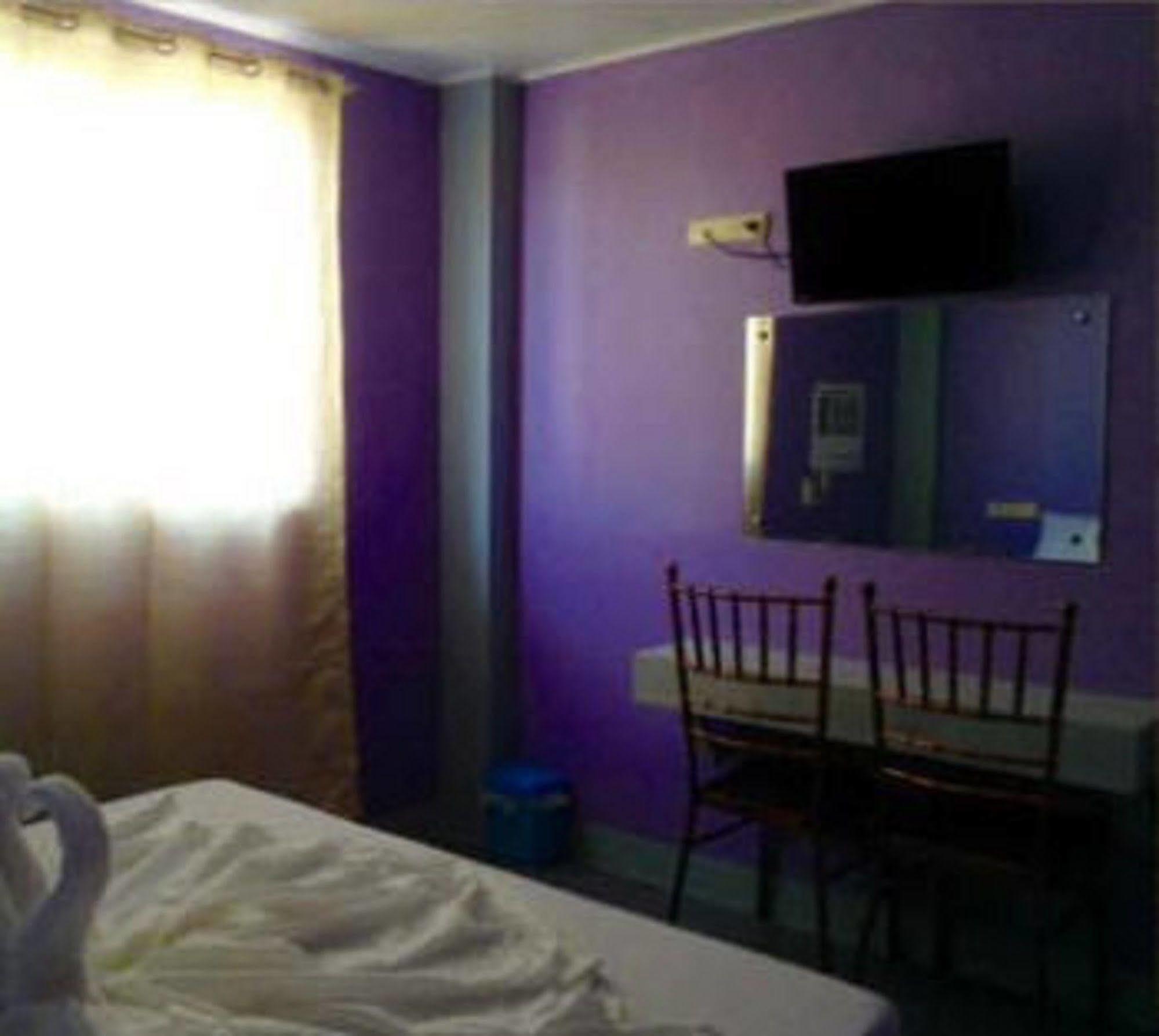 Ukl Ever Resort Hotel Laoag Extérieur photo